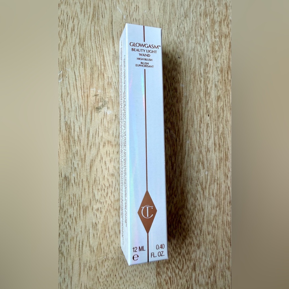Charlotte Tilbury New Beauty Light Wand Pinkgasm blush